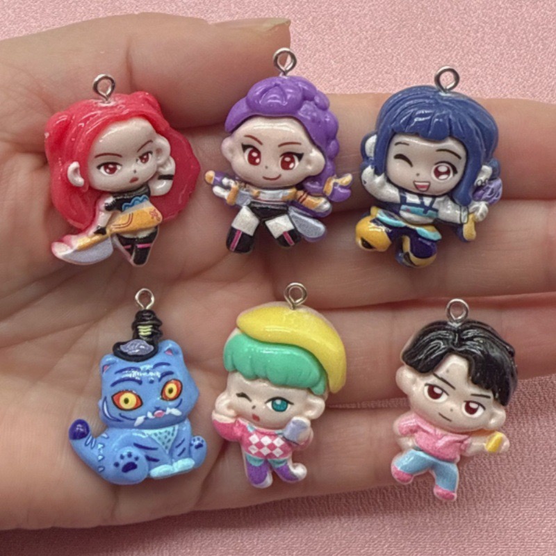 Resin Art Essentials - 10 buah liontin kartun resin, anting-anting