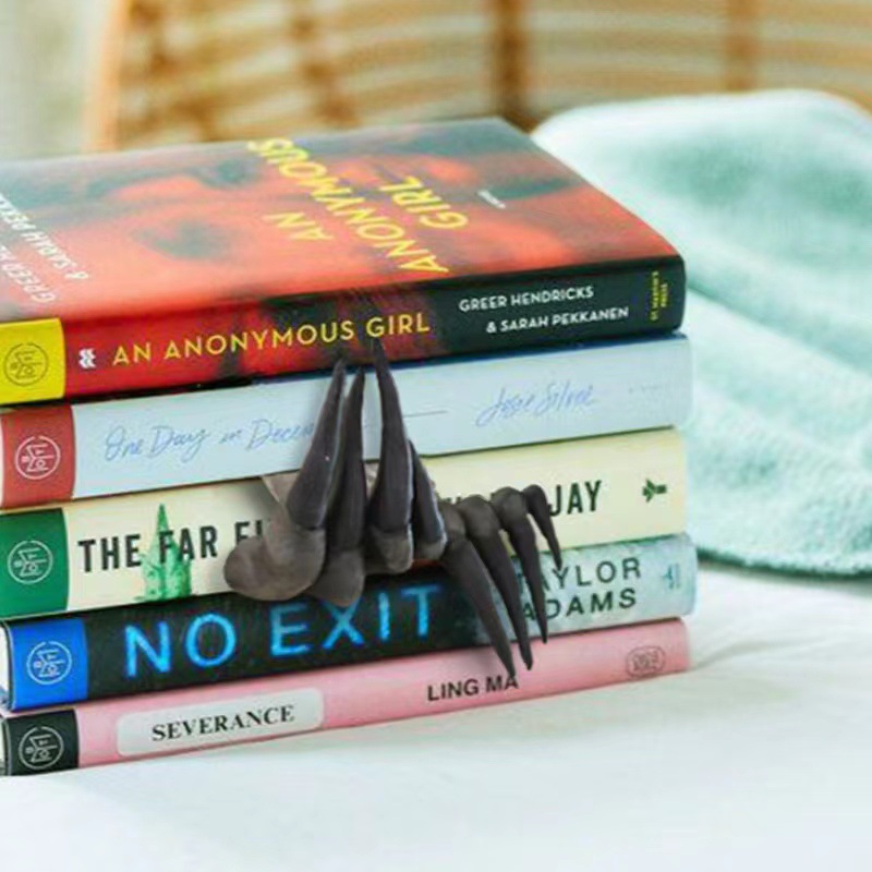 Resin Art Bookmark - Pembatas Buku Cakar Setan Gotik Resin