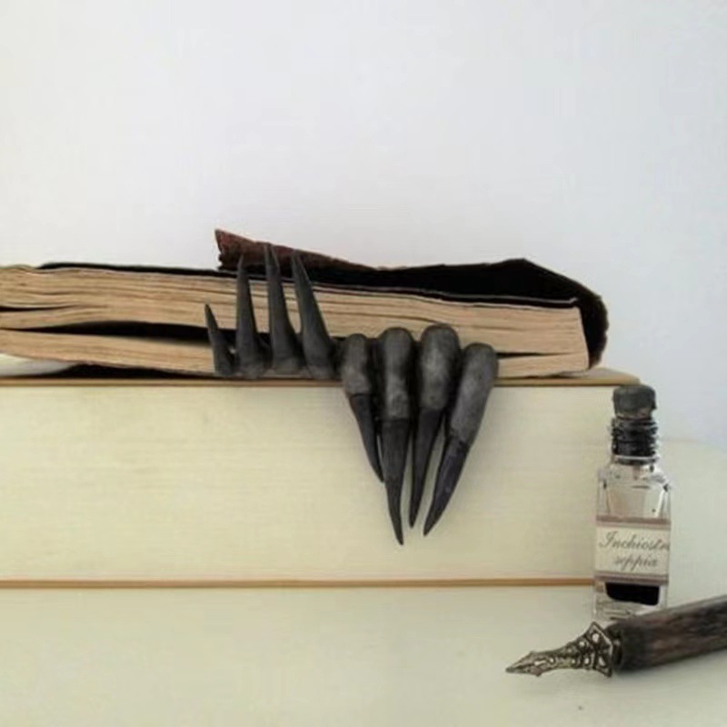 Pembatas Buku Cakar Setan Goti - Resin Art Bookmark ulasan dan harga